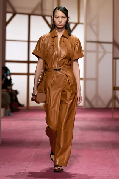 Look 43